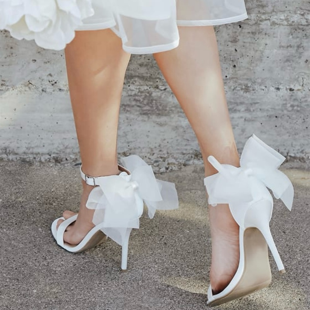 Lulu bow heels